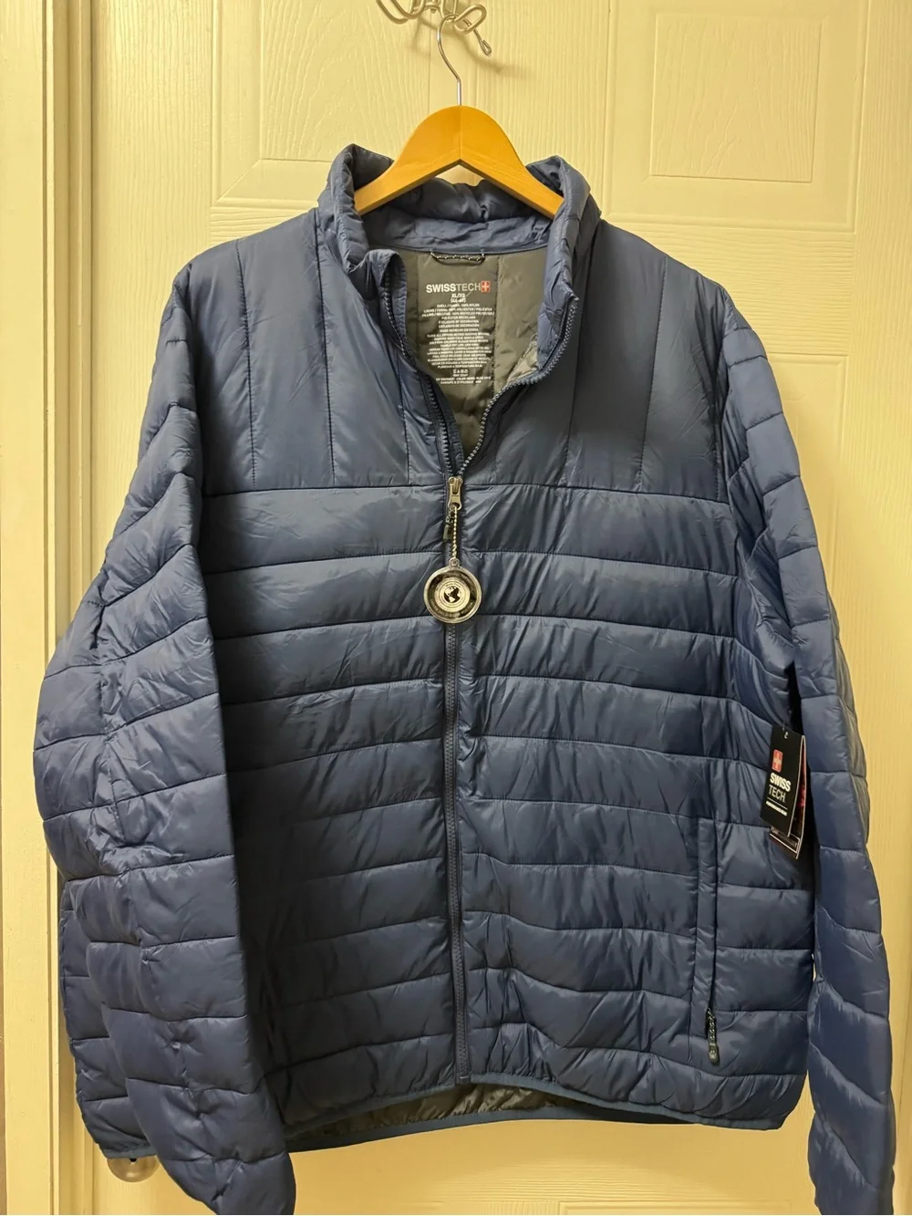 Swiss Tech Men's Lightweight Quilted Navy Puffer Jacket